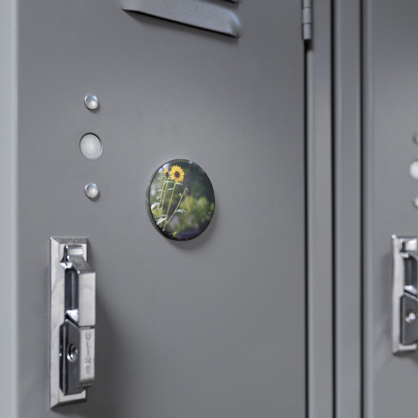 Round Button Magnet - A New Perspective