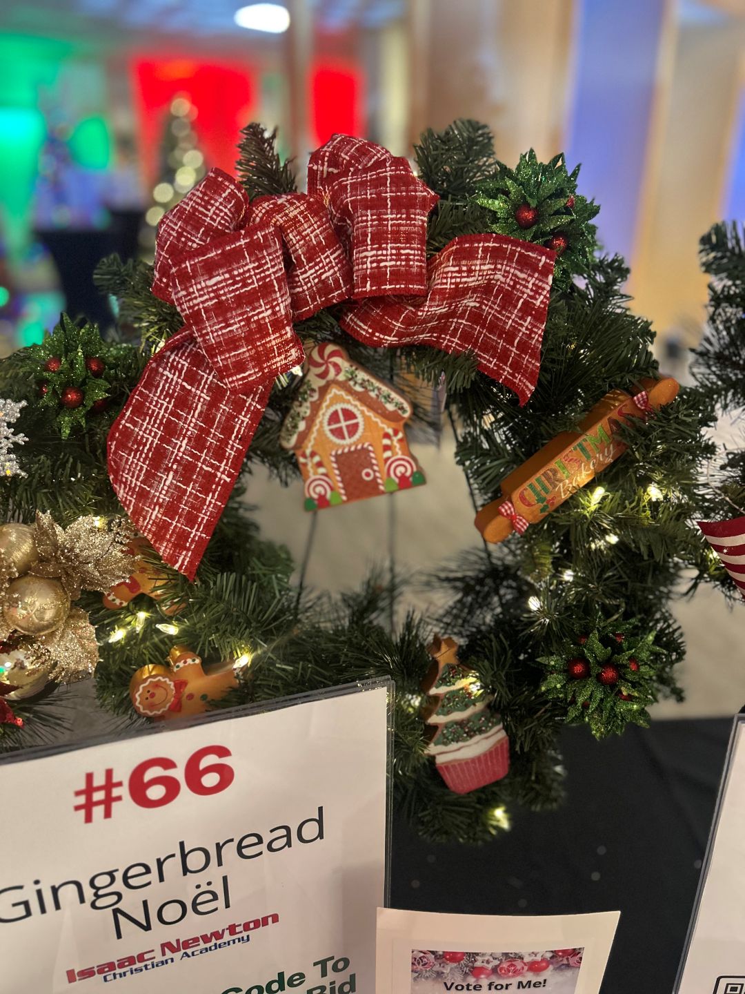 Gingerbread Noël, Isaac Newton Christian Academy