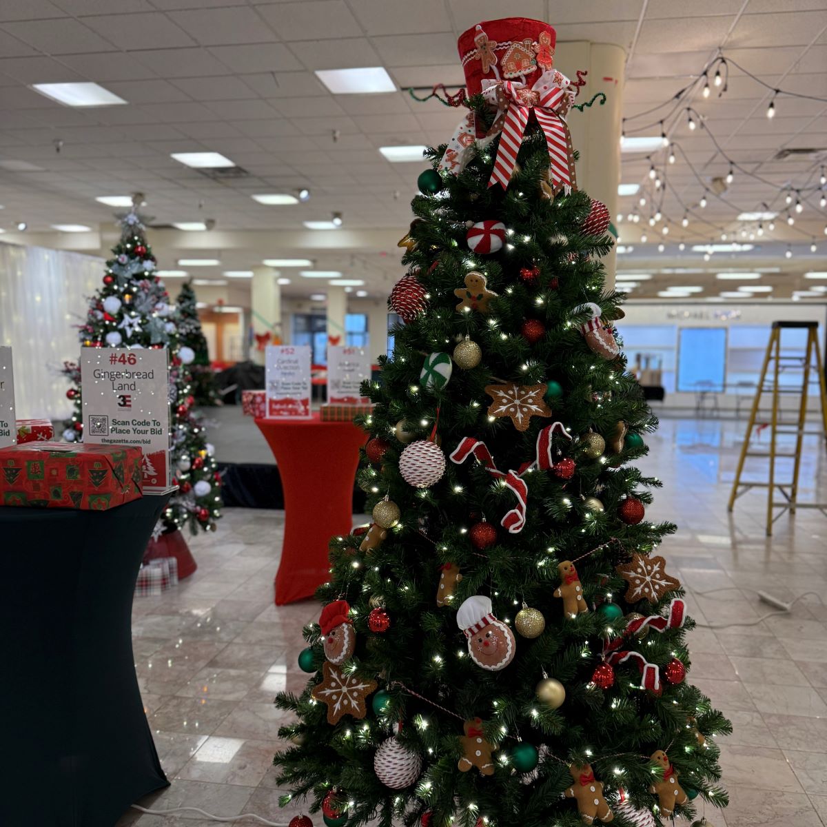 7.5ft. Tree #46: Gingerbread Land